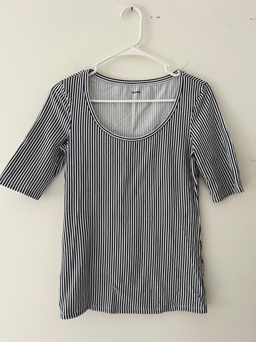 Tezenis Striped Scoop Neck Women’s Top basic staple capsule size medium